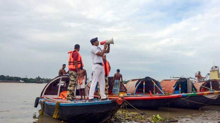 `দানা` পরিণত প্রবল ঘূর্ণিঝড়ে, যাচ্ছে ওড়িশার দিকে