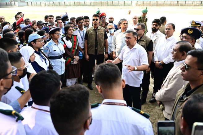 ডেঙ্গু পরিস্থিতি দেখতে হাসপাতাল ও শিক্ষাপ্রতিষ্ঠান পরিদর্শনে প্রধানমন্ত্রী