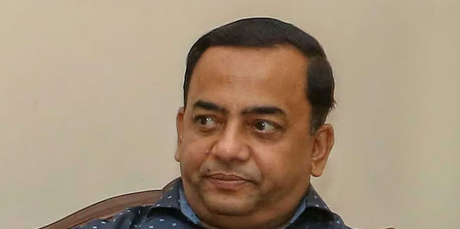 বেনজীরের দুর্নীতির মামলায় ১২ জনের সাক্ষ্য