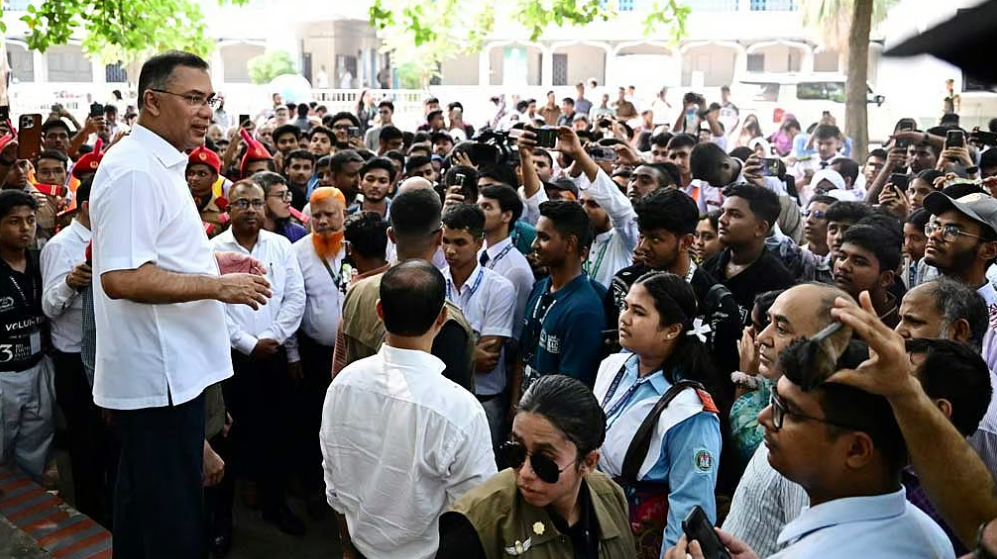 আন্দোলনই শেষ নয়, দেশ পুনর্গঠনেও তরুণদের আসতে হবে: প্রধানমন্ত্রী
