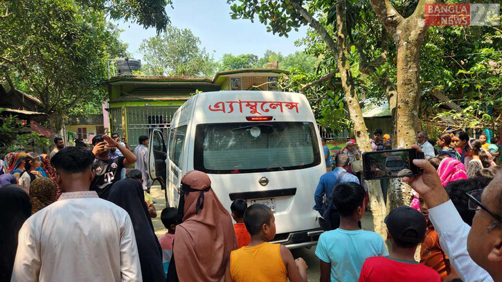 নিজ বাড়িতে বৃষ্টির লাশ, স্বজনদের আহাজারি