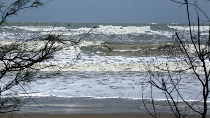 সমুদ্র বন্দরে ১ নম্বর সতর্ক সংকেত