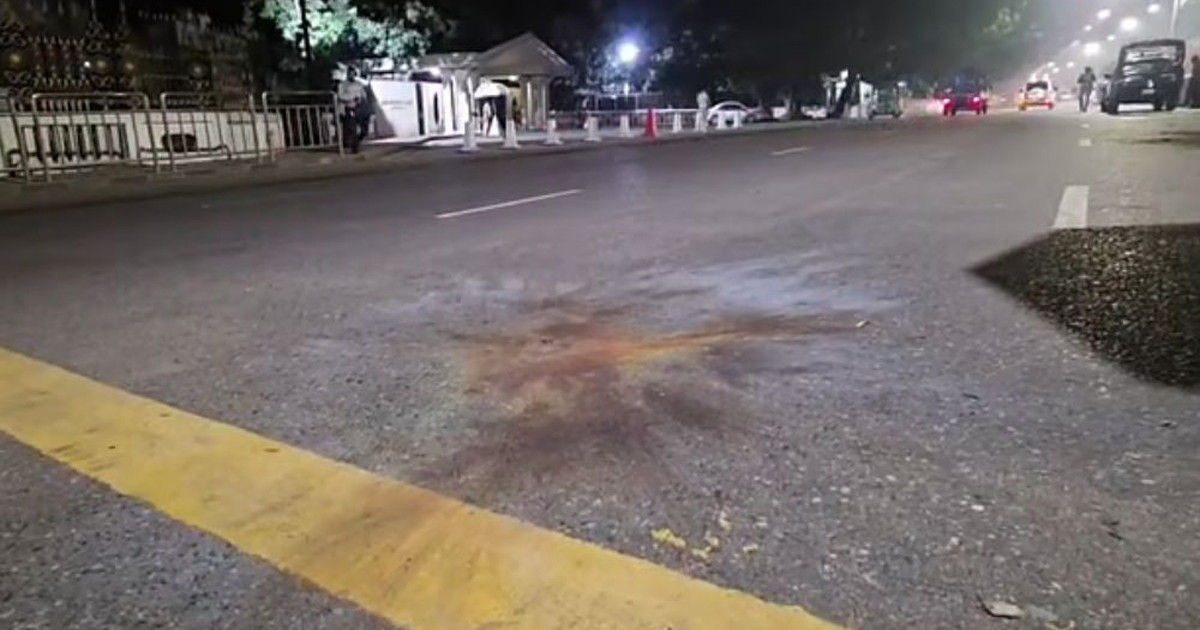 প্রধানমন্ত্রীর কার্যালয়ের সামনে ককটেল বিস্ফোরণ মামলায় ৩ জনের রিমান্ড