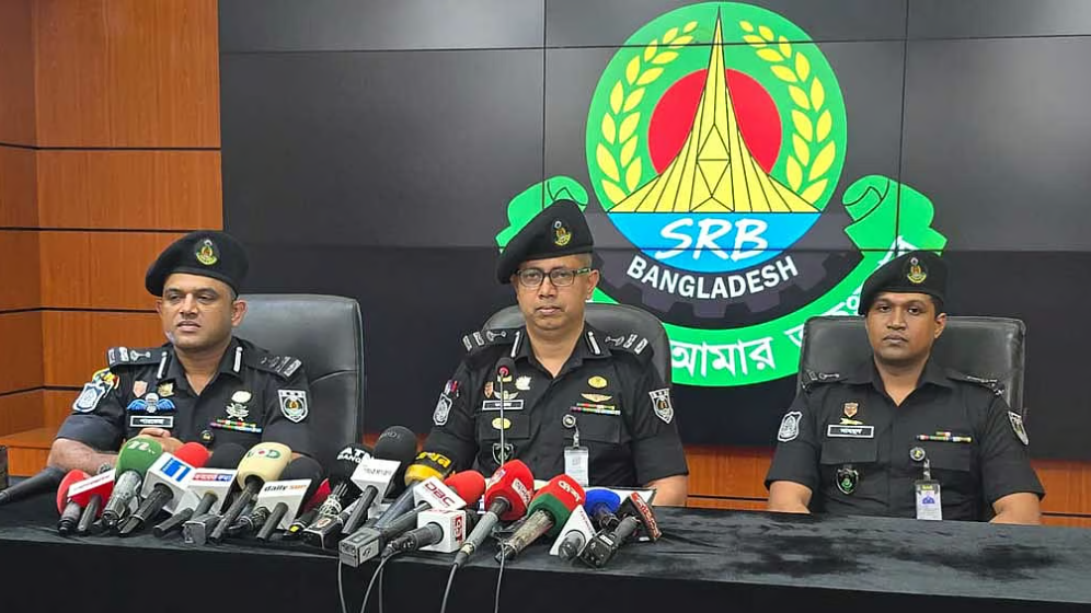 যুব উন্নয়নের প্রশ্নপত্র ফাঁস: ৫ সরকারি কর্মচারীসহ গ্রেপ্তার ৭