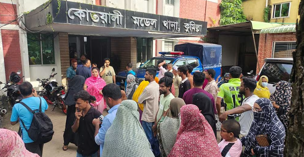 ‘কিশোর গ্যাং’-বিরোধী অভিযান: ‘দোষ করসে, নিয়া আইসে, খুব ভালো হইসে’